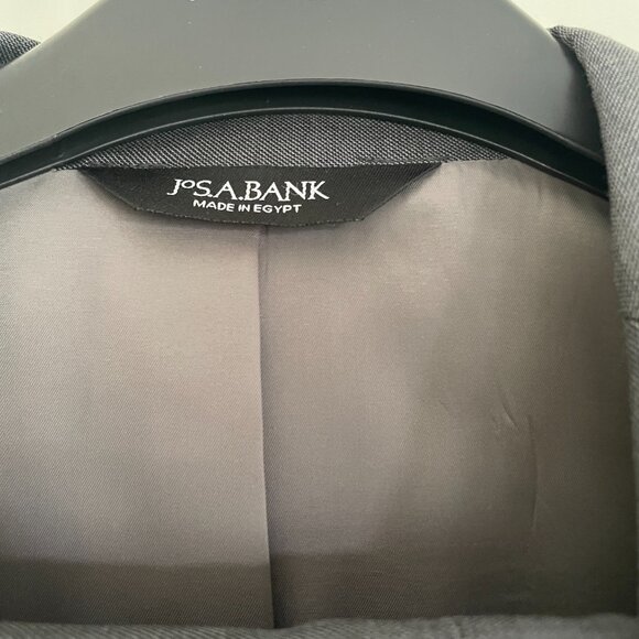 Jos.A. Bank Traveler Collection Slim Fit Suit | Grey | Size 40L /34W - Picture 2 of 9